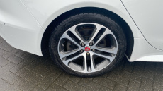 Jaguar XE 2.0 D200 R-Dynamic SE 4dr Auto Diesel Saloon